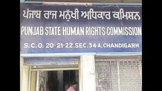 The commission has directed Dr Mandeep Kaur and Dr Manju Nahar to appear before it on December 2. (HT Photo)