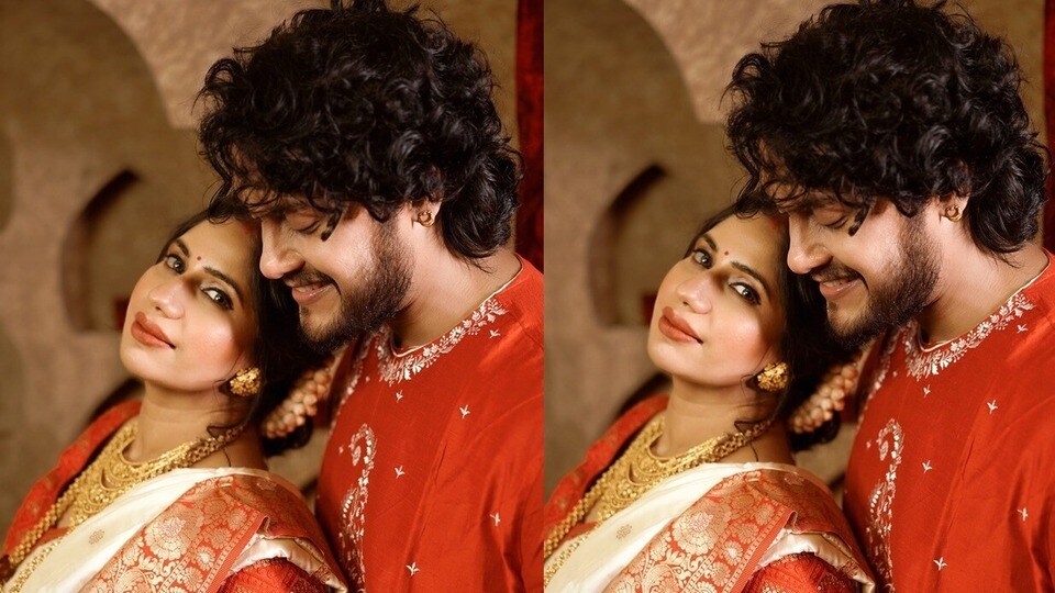 ফেটে পড়ছে রম্ভার মাতৃত্বের জেল্লা। ওদিকে লাল পাঞ্জাবিতে বউকে টেক্কা দিলেন সৌরভ। গেম, টোটাল দাদাগিরি এবং বাঘ বন্দি খেলা-র মতো ছবিতে কাজ করেছেন সৌরভ। 