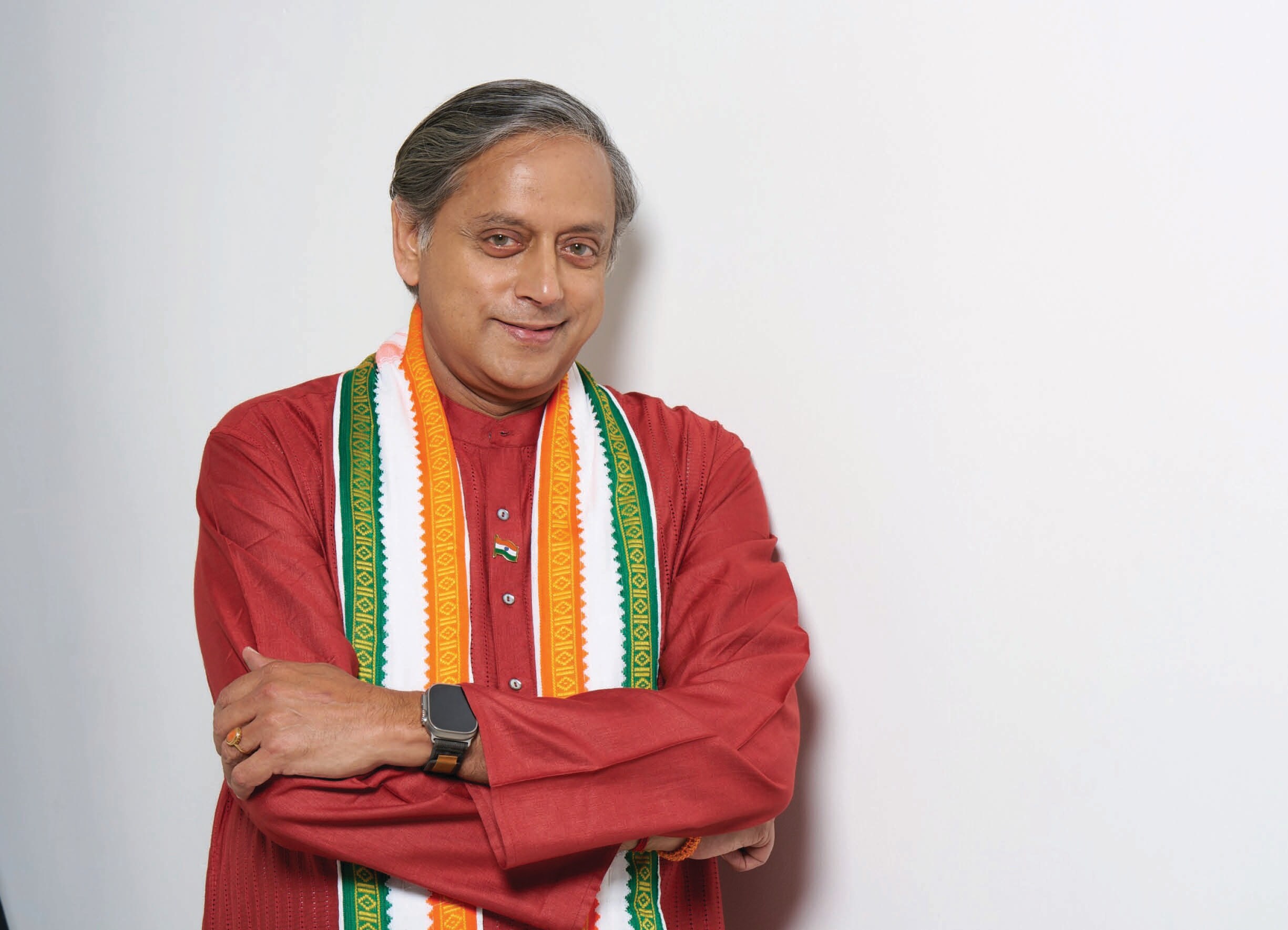 Shashi Tharoor has described idlis so poetically, he must really love them. Shashi Tharoor has described idlis so poetically, he must really love them.