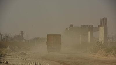 Areas such as Golf Course Road, Leisure Valley in Sector 29, Sector 55, Udyog Vihar, Jharsa Road, MG Road, are witnessing a sharp rise in dust levels. Areas such as Golf Course Road, Leisure Valley in Sector 29, Sector 55, Udyog Vihar, Jharsa Road, MG Road, are witnessing a sharp rise in dust levels.