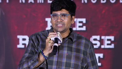 శ్రీకాంత్ ఇష్యూ వల్ల మా సినిమా పోస్టర్స్ చించేయడం బాధేసింది.. ఇప్పుడే ఓటీటీలోకి రావడం లేదు.. డైరెక్టర్ జయశంకర్ కామెంట్స్ శ్రీకాంత్ ఇష్యూ వల్ల మా సినిమా పోస్టర్స్ చించేయడం బాధేసింది.. ఇప్పుడే ఓటీటీలోకి రావడం లేదు.. డైరెక్టర్ జయశంకర్ కామెంట్స్