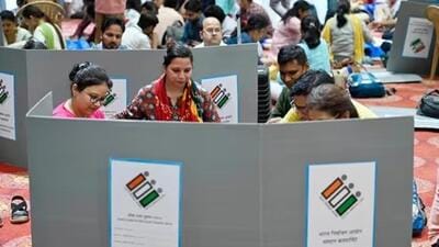 Bihar has at least four large Hindi dailies published from the state. (File photo) Bihar has at least four large Hindi dailies published from the state. (File photo)
