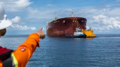 Imports from Russia slid from over 2 million barrels per day in June to 1.6 million bpd in September. (Pic for representational purpose only/Bloomberg) Imports from Russia slid from over 2 million barrels per day in June to 1.6 million bpd in September. (Pic for representational purpose only/Bloomberg)