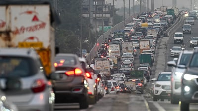 Massive traffic jam seen ahead of Diwali Festival at Ashram Flyover in New Delhi, India, on Friday, October 17 (Sanchit Khanna/ Hindustan Times) Massive traffic jam seen ahead of Diwali Festival at Ashram Flyover in New Delhi, India, on Friday, October 17 (Sanchit Khanna/ Hindustan Times)