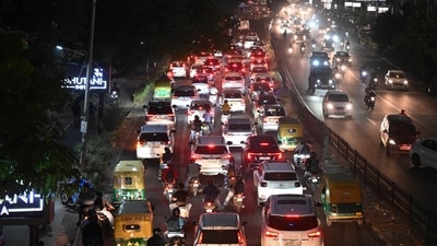 Traffic jam between Defense Colony and Lajpat Nagar road, ahead of Diwali festival in New Delhi, India, on Friday, October 17, 2025. (Sanjeev Verma/ Hindustan Times) Traffic jam between Defense Colony and Lajpat Nagar road, ahead of Diwali festival in New Delhi, India, on Friday, October 17, 2025. (Sanjeev Verma/ Hindustan Times)