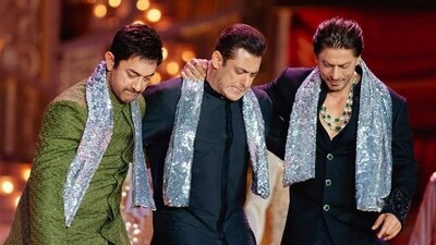 Shah Rukh Khan calls Salman Khan and Aamir Khan his family, (ANI) Shah Rukh Khan calls Salman Khan and Aamir Khan his family, (ANI)