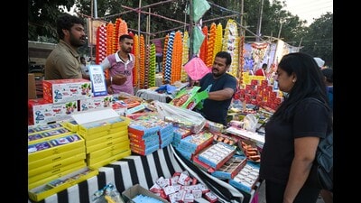 Police have identified nine designated spots for sale (Parveen Kumar/Hindustan Times) Police have identified nine designated spots for sale (Parveen Kumar/Hindustan Times)