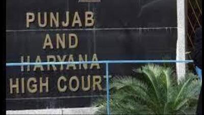 The Punjab and Haryana high court currently sees over 10,000 cars and thousands of two-wheelers daily, with 10,000 lawyers and more than 3,300 employees. (HT File) The Punjab and Haryana high court currently sees over 10,000 cars and thousands of two-wheelers daily, with 10,000 lawyers and more than 3,300 employees. (HT File)