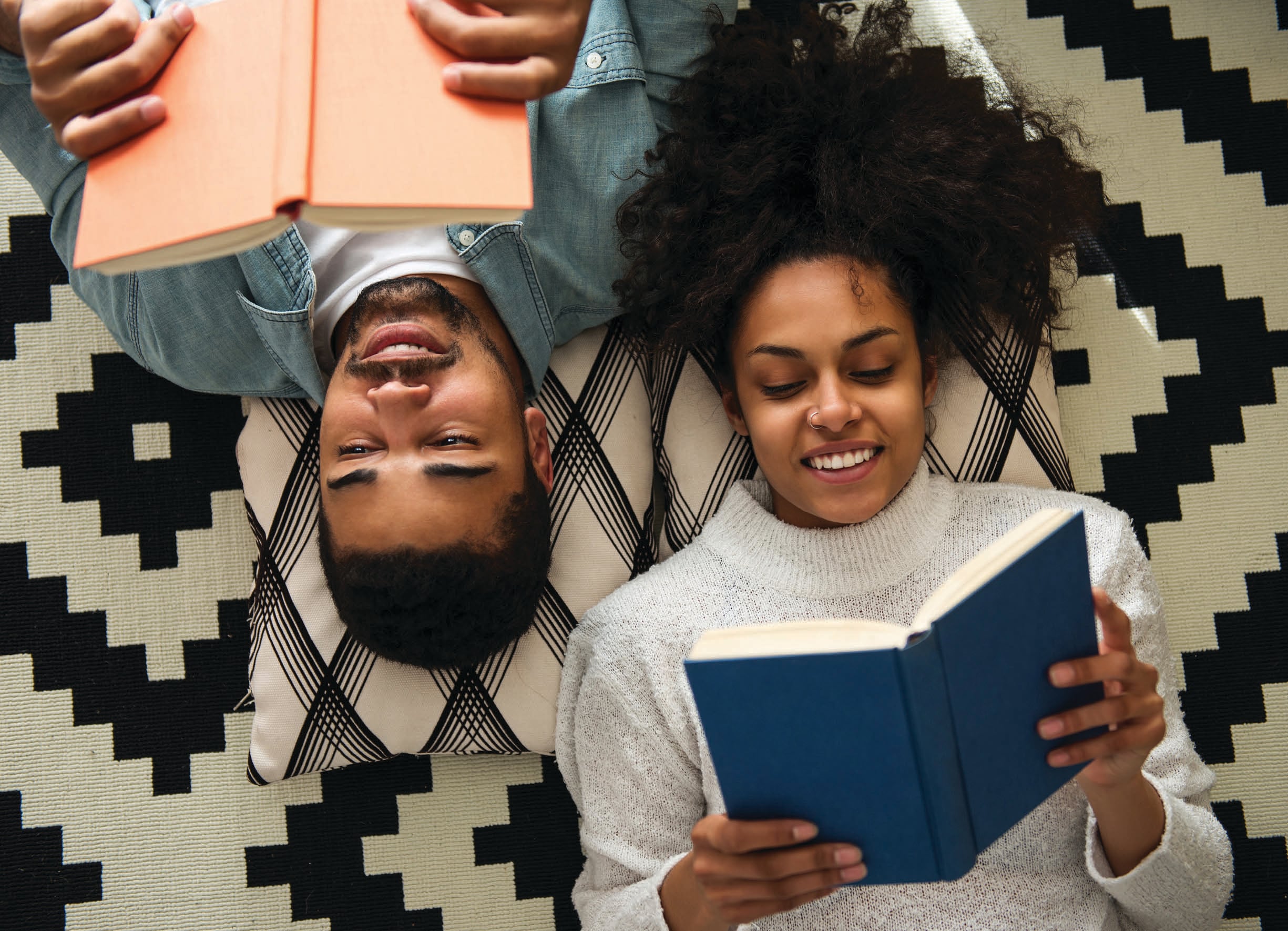 Here’s what to expect from a first date: A comfortable conversation and a glimpse of shared interests. (SHUTTERSTOCK) Here’s what to expect from a first date: A comfortable conversation and a glimpse of shared interests. (SHUTTERSTOCK)