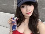 Emiru is an American Twitch streamer and cosplayer known for her League of Legends gameplay and creative content.(X/@emiru)