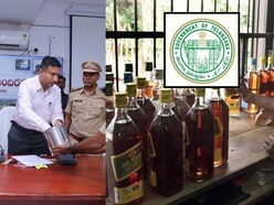 <p>రాష్ట్రవ్యాప్తంగా 2,620 మద్యం దుకాణాల లైసెన్సుల కోసం ప్రభుత్వం దరఖాస్తులను స్వీకరిస్తోంది. అయితే ఈ గడువు ఇవాళ్టితో(శనివారం) ముగియనుంది. శుక్రవారం ఒక్క రోజే 25 వేలు రాగా… మొత్తం సంఖ్య 50 వేలు దాటింది.</p>