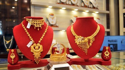 ధన త్రయోదిశికి బంగారం కొనాలా? (ANI) ధన త్రయోదిశికి బంగారం కొనాలా? (ANI)