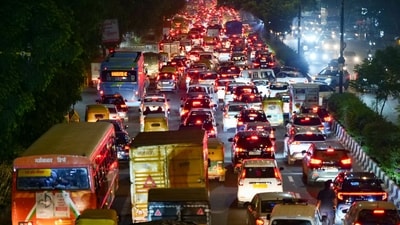 Heavy traffic congestion in Delhi NCR ahead of the Diwali festival. (ANI) Heavy traffic congestion in Delhi NCR ahead of the Diwali festival. (ANI)