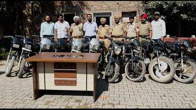The 10 motorcycles, bearing fake number plates, in the custody of Mohali Police on Saturday. (HT Photo) The 10 motorcycles, bearing fake number plates, in the custody of Mohali Police on Saturday. (HT Photo)