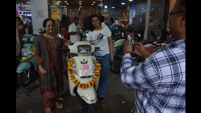 The surge underscores Pune residents’ growing preference for personal mobility and affordable commuting options. (HT) The surge underscores Pune residents’ growing preference for personal mobility and affordable commuting options. (HT)