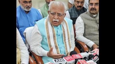 Union power minister Manohar Lal Khattar during an event in Karnal on Saturday. (HT)