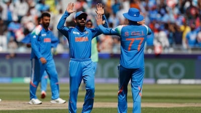 বিরাট কোহলি: বিরাট কোহলিকে সব ফর্ম্যাটে অধিনায়কত্ব করার আগে ২৭৭টি ম্যাচ খেলতে হয়েছিল। তাঁর নেতৃত্বে ভারত কোনও আইসিসি খেতাব জিততে না পারলেও, তিনি টিম ইন্ডিয়াকে অবশ্যই নতুন উচ্চতায় পৌঁছে দিয়েছিলেন। (ফাইল ছবি) বিরাট কোহলি: বিরাট কোহলিকে সব ফর্ম্যাটে অধিনায়কত্ব করার আগে ২৭৭টি ম্যাচ খেলতে হয়েছিল। তাঁর নেতৃত্বে ভারত কোনও আইসিসি খেতাব জিততে না পারলেও, তিনি টিম ইন্ডিয়াকে অবশ্যই নতুন উচ্চতায় পৌঁছে দিয়েছিলেন। (ফাইল ছবি)