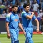 সবচেয়ে কম ম্যাচ খেলে সব ফর্ম্যাটে অধিনায়কত্ব করা ভারতীয়: শুভমন গিল অস্ট্রেলিয়ার বিরুদ্ধে প্রথম একদিনের ম্যাচে ৫০ ওভারের ফর্ম্যাটে অধিনায়ক হিসেবে অভিষেক করবেন। সেইসঙ্গে তিনি ইতিহাসও গড়বেন। কারণ তিনি সবচেয়ে কম ম্যাচ খেলে সব ফর্ম্যাটে অধিনায়কত্ব করা ভারতীয় অধিনায়ক হবেন। হ্যাঁ, এই তালিকায় তিনি মহেন্দ্র সিং ধোনি, বিরাট কোহলি এবং রোহিত শর্মার মতো কিংবদন্তিদের পিছনে ফেলে দিয়েছেন। (ফাইল ছবি, সৌজন্যে পিটিআই)