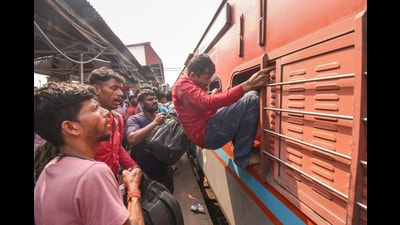 All these trains will make halts at major stations, including Ludhiana, Ambala Cantt, Saharanpur, Moradabad, Bareilly, Lucknow, Varanasi, Gorakhpur, Hajipur and Patna. (PTI file photo/for representation only)