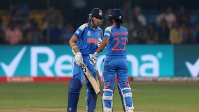 Chasing 289 runs, India reached 284/6 in 50 overs. (REUTERS)