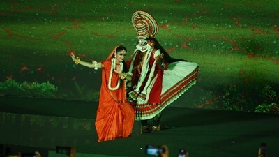 Artists during Ramlila performances in the Deepotsav in Ayodhya, Uttar Pradesh on October 19, Sunday. ( Deepak Gupta/Hindustan Times)