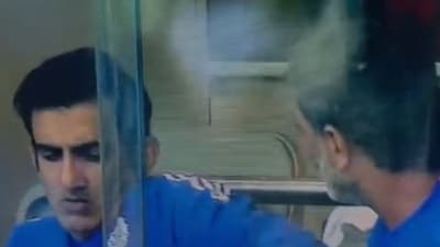 Gautam Gambhir enacts Shreyas Iyer's dismissal. (Screengrab - JioHotstar) Gautam Gambhir enacts Shreyas Iyer's dismissal. (Screengrab - JioHotstar)