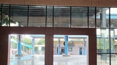 <p>.రైల్వే ప్రయాణీకులకు సరికొత్త అనుభూతితో పాటు ప్రపంచ స్థాయి సౌకర్యాలను అందించాలనే లక్ష్యంతో భారీ స్థాయిలో రైల్వే స్టేషన్ల ఆధునీకరణ పనులను భారత రైల్వే చేపడుతోంది. ఇందుకోసం “ అమృత్ భారత్ స్టేషన్ స్కీమ్” ను తీసుకొచ్చింది. </p> <p>.రైల్వే ప్రయాణీకులకు సరికొత్త అనుభూతితో పాటు ప్రపంచ స్థాయి సౌకర్యాలను అందించాలనే లక్ష్యంతో భారీ స్థాయిలో రైల్వే స్టేషన్ల ఆధునీకరణ పనులను భారత రైల్వే చేపడుతోంది. ఇందుకోసం “ అమృత్ భారత్ స్టేషన్ స్కీమ్” ను తీసుకొచ్చింది. </p>