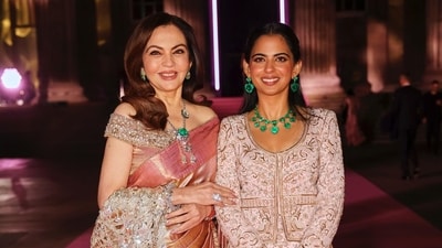 Isha Ambani, co-host of the British Museum ball, with mother Nita Ambani at the event (Instagram/@britishmuseum) Isha Ambani, co-host of the British Museum ball, with mother Nita Ambani at the event (Instagram/@britishmuseum)