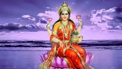 কালীপুজোয় বহু গৃহে অলক্ষ্মী বিদায় করে লক্ষ্মীপুজো রীতি