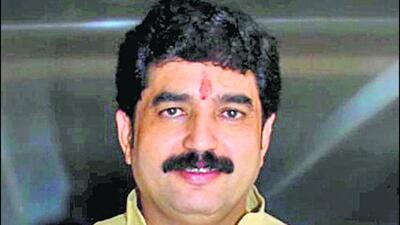Mohol clarified that the trustees decided to sell the land to a developer during a meeting on December 16 last year and that a tender advertisement was published on December 20. Mohol clarified that the trustees decided to sell the land to a developer during a meeting on December 16 last year and that a tender advertisement was published on December 20.
