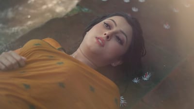 কৃষ্ণধামে দেখা মনের মানুষের সাথে! মুগ্ধ করল পল্লবীর তারে ধরি ধরি মনে করির ঝলক কৃষ্ণধামে দেখা মনের মানুষের সাথে! মুগ্ধ করল পল্লবীর তারে ধরি ধরি মনে করির ঝলক