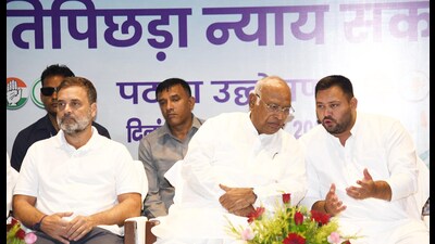 The absence of a coherent statewide narrative — a joint manifesto is reportedly in the works — has meant that each party is unto itself, reducing the polls to a seat-by-seat affair. (HT Photo) The absence of a coherent statewide narrative — a joint manifesto is reportedly in the works — has meant that each party is unto itself, reducing the polls to a seat-by-seat affair. (HT Photo)