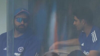 Rohit Sharma and Shubman Gill engaged in a lengthy conversation. (Screengrab - JioHotstar) Rohit Sharma and Shubman Gill engaged in a lengthy conversation. (Screengrab - JioHotstar)
