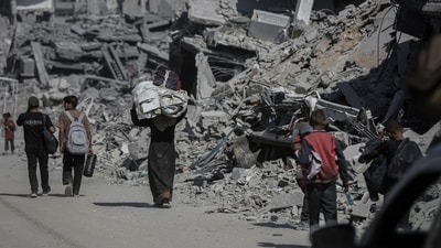 According to Gaza's civil defence, Israeli forces on Friday killed 11 civilians in Gaza after a tank shell was fired Zeitoun neighbourhood of Gaza City. (Bloomberg)