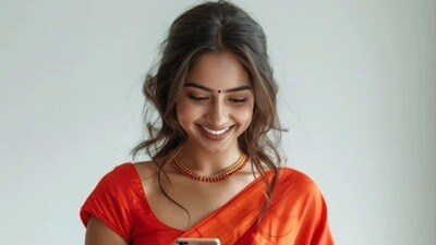 ওটিটি বেনিফিটস এবং জিয়ো হোম ফ্রি: আনলিমিটেড কলিং-সহ এই প্ল্যানে ব্যবহারকারীরা দু'মাসের জন্য জিয়ো হোমের ফ্রি ট্রায়াল পাবেন। এই প্ল্যানে জিয়ো টিভি এবং জিয়ো এআই ক্লাউডের সুবিধা পাওয়া যায়। জিয়ো ক্লাউডে ৫০ GB স্টোরেজ পাওয়া যায়। প্ল্যানটিতে নেটফ্লিক্সও দেওয়া হচ্ছে। 