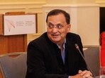 India’s High Commissioner to Ottawa Dinesh Patnaik (centre) 