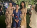 కూతురు సితార, సోదరి శిల్పాతో కలిసి నమ్రతా శిరోద్కర్ దీపావళి వేడుకలు.. మహేశ్ బాబు ఎక్కడంటూ ప్రశ్నలు
