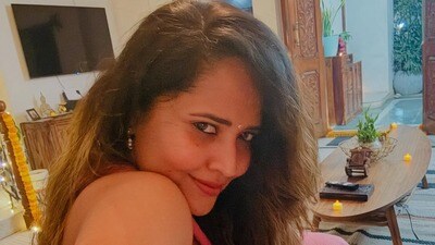 <p>దీపావళికి దీపాలు పెట్టి సెలబ్రేషన్స్ చేసుకోవడమే కాకుండా మరోవైపు గ్లామర్ ట్రీట్ కూడా అందించింది బ్యూటిఫుల్ అనసూయ భరద్వాజ్.</p> 