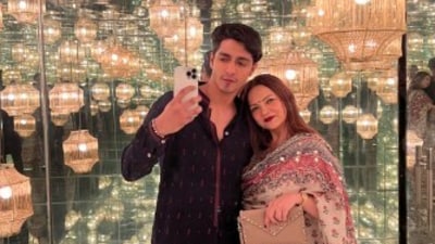 Ahaan Panday clicked a picture with mom Deanne Panday. Ahaan Panday clicked a picture with mom Deanne Panday.