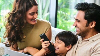 কলিং এবং Perplexity Pro AI - প্রতিদিন ১০০টি বিনামূল্যে এসএমএস পাওয়া যাবে। এই প্ল্যানটিতে আনলিমিটেড কলিংয়ের সুবিধা পাবেন। সেইসঙ্গে এই প্ল্যানটি ১২ মাসের জন্য Perplexity Pro AI-এর বিনামূল্যে অ্যাক্সেসও দেয়। 