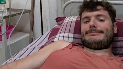 Jones shared the incident on microblogging platform X, posting a photograph from the hospital. (X@Agent_Oli) Jones shared the incident on microblogging platform X, posting a photograph from the hospital. (X@Agent_Oli)