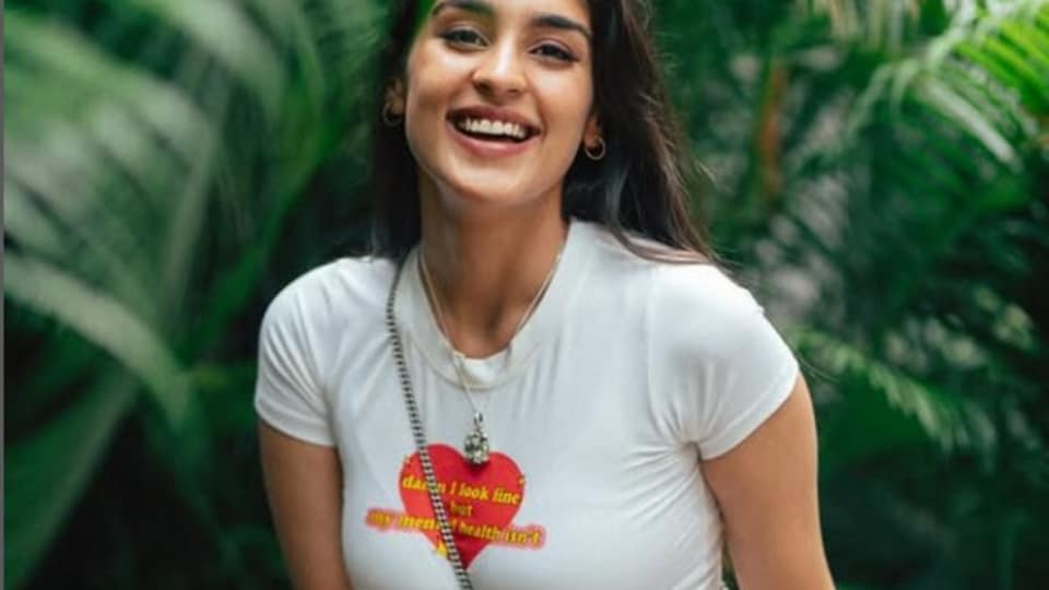 <p>2019లో ఎంటీవీ సూపర్ మోడల్ ఆఫ్ ది ఇయర్ రియాలిటీ షోలో పార్టిసిపేట్ చేసింది యుక్తి. ఆ షోలో నాలుగో స్థానంలో నిలిచింది. </p>(instagram-Yukti Thareja)