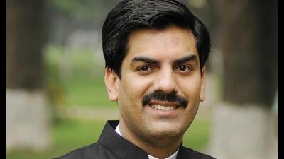 Joshi announced that he will file a formal complaint with the governor-cum-administrator of UT Chandigarh (Karun Sharma/HT)