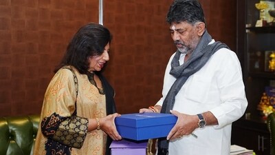 Biocon chairperson meets Karnataka deputy CM DK Shivakumar at his Sadashivanagar residence on Tuesday. Biocon chairperson meets Karnataka deputy CM DK Shivakumar at his Sadashivanagar residence on Tuesday.
