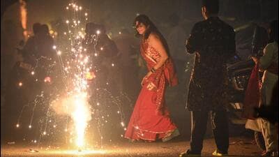 This year, the Supreme Court allowed bursting of green firecrackers from 6am to 7am and from 8pm to 10pm on October 20 and 21. (Sanchit Khanna/HT Photo) This year, the Supreme Court allowed bursting of green firecrackers from 6am to 7am and from 8pm to 10pm on October 20 and 21. (Sanchit Khanna/HT Photo)