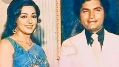 Hema Malini and Asrani starred in the cult classic film Sholay. Hema Malini and Asrani starred in the cult classic film Sholay.