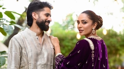 Fans praised Sobhita Dhulipala's Diwali pictures with Naga Chaitanya, highlighting their chemistry and glowing presence. Fans praised Sobhita Dhulipala's Diwali pictures with Naga Chaitanya, highlighting their chemistry and glowing presence.