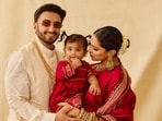 దీపిక, రణ్‌వీర్ కూతురు ఎంత క్యూట్‌గా ఉందో చూశారా.. తొలిసారి దువా ముఖాన్ని చూపించిన స్టార్ కపుల్(Photo: Instagram)