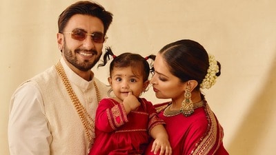 దీపిక, రణ్వీర్ కూతురు ఎంత క్యూట్గా ఉందో చూశారా.. తొలిసారి దువా ముఖాన్ని చూపించిన స్టార్ కపుల్ (Photo: Instagram) దీపిక, రణ్వీర్ కూతురు ఎంత క్యూట్గా ఉందో చూశారా.. తొలిసారి దువా ముఖాన్ని చూపించిన స్టార్ కపుల్ (Photo: Instagram)