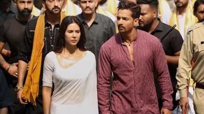 Ek Deewane Ki Deewaniyat box office collection day 1: The romantic drama stars Harshvardhan Rane and Sonam Bajwa. Ek Deewane Ki Deewaniyat box office collection day 1: The romantic drama stars Harshvardhan Rane and Sonam Bajwa.